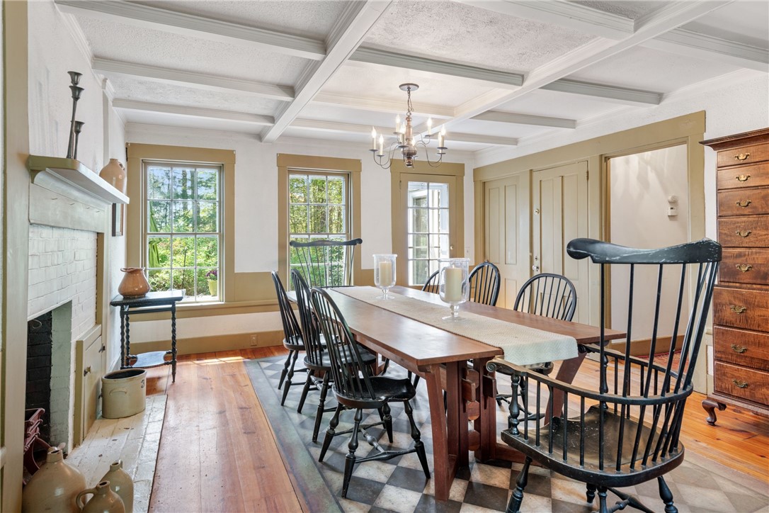 4 Torrey Road Cumberland, RI 02864 - Photo 16 of 40