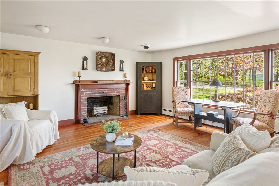 4 Torrey Road Cumberland, RI 02864 - Photo 7 of 40