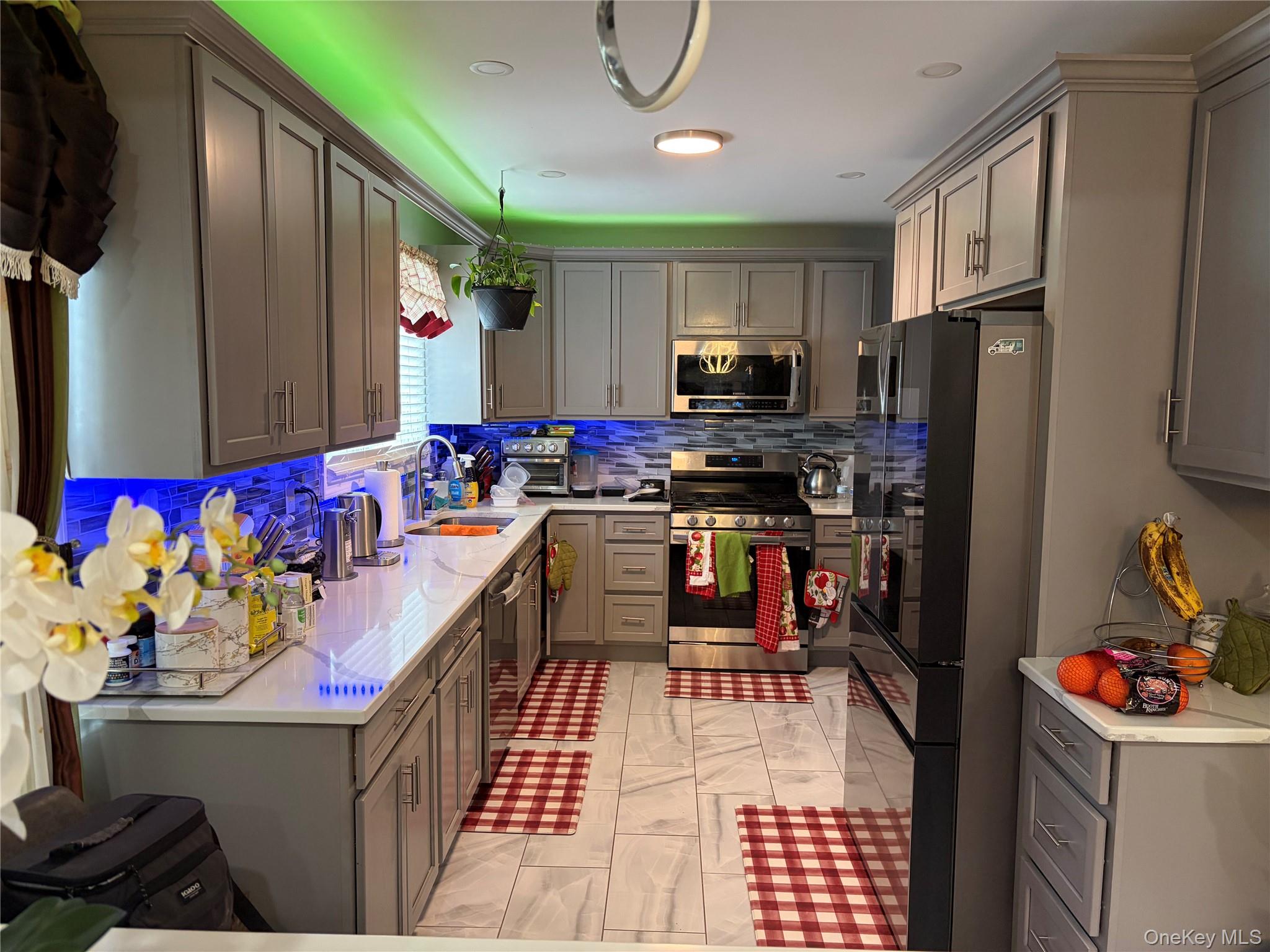 25-18 Deerfield Road Queens, NY 11691 - Photo 2 of 10