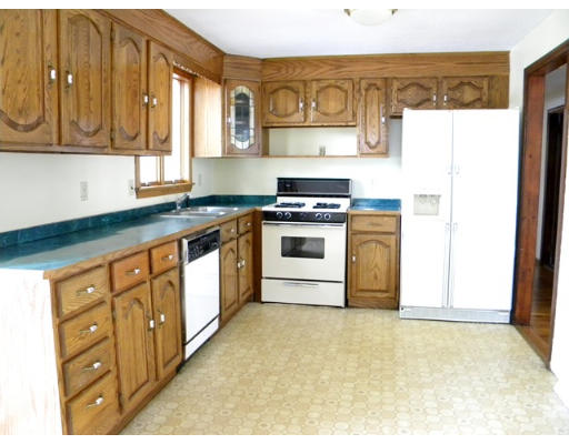 156 River Road Lowell, MA 01852 - Photo 5 of 10 Gallery Image 5