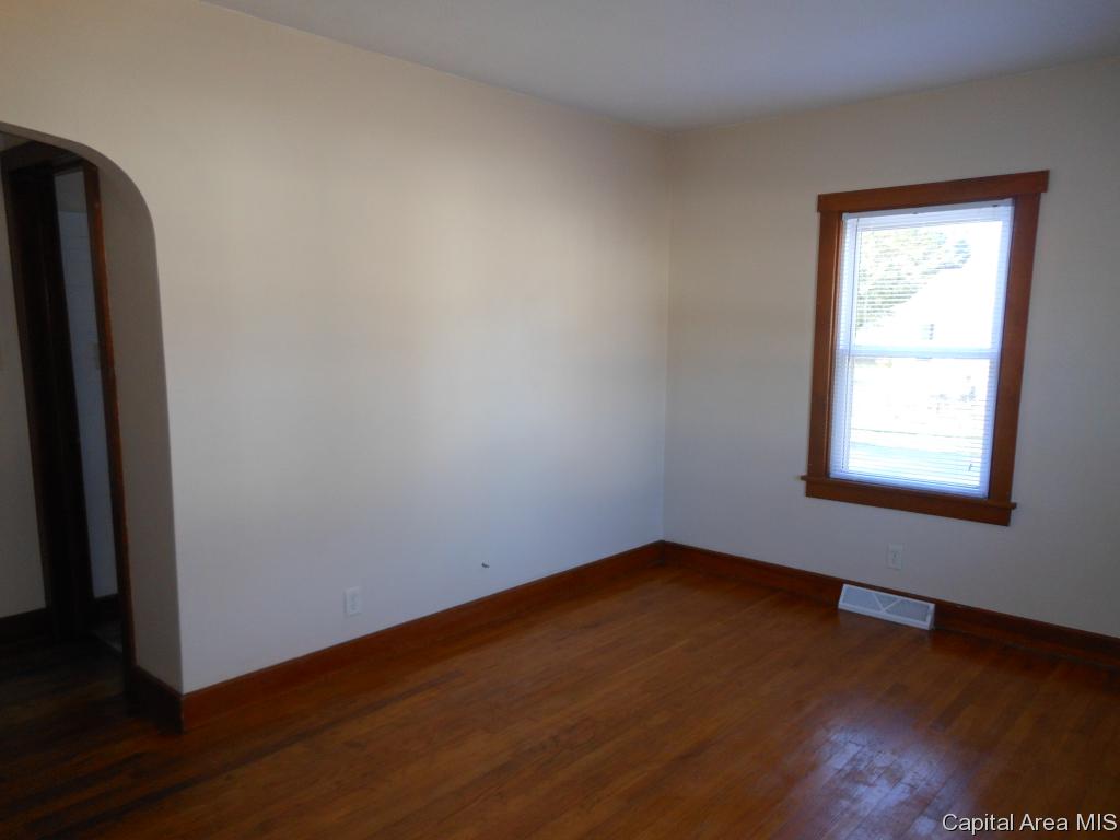 1600 East Watch Avenue Springfield, IL 62702 - Photo 4 of 20
