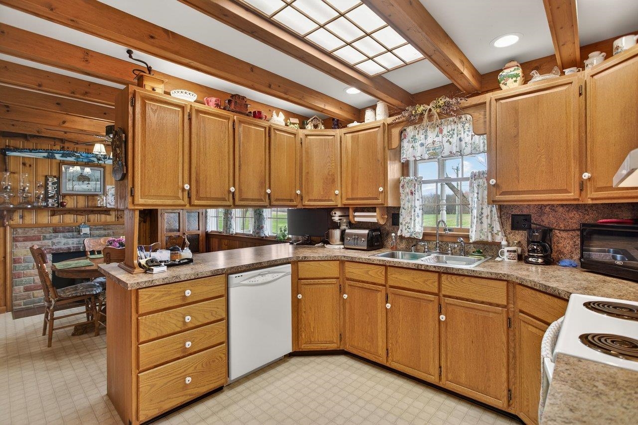 1098 Patterson Mill Road Grottoes, VA 24441 - Photo 9 of 59