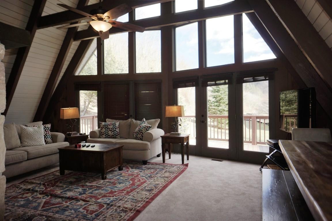 32 Hawthorne Valley Road Slatyfork, WV 26291 - Photo 4 of 18 Gallery Image 4
