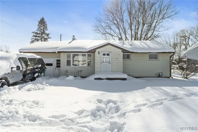$124,900 | 6502 Colonial Drive, Lockport Town, NY 14094