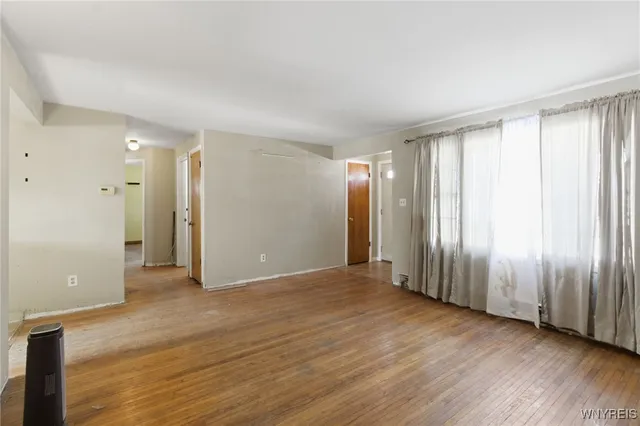 $124,900 | 6502 Colonial Drive, Lockport Town, NY 14094