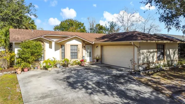 $384,900 | 3622 Tree Line Way, St. Cloud, FL 34769