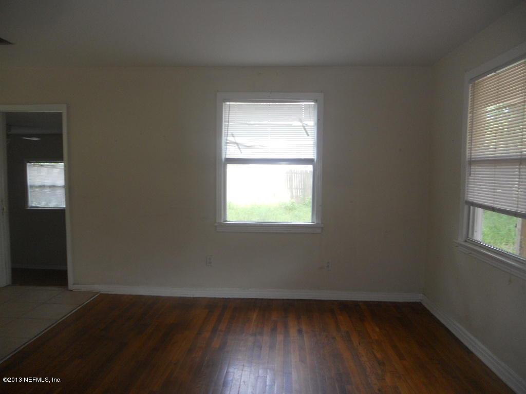 9735 Kline Road Jacksonville, FL 32246 - Photo 2 of 8 2013-07-24 14