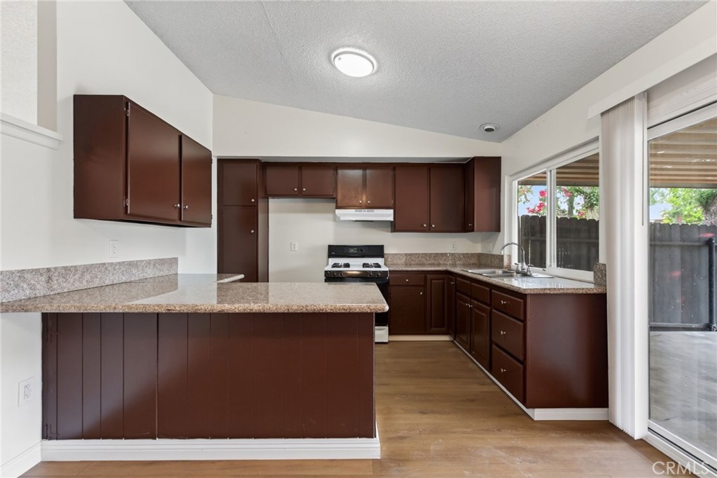 6377 La Mirada Way Riverside, CA 92504 - Photo 9 of 36 Gallery Image 9