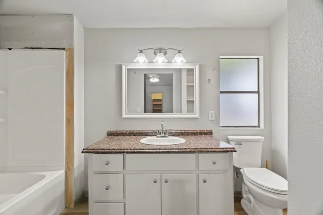 $439,000 | 102 Crestview, Kingsland, TX 78639