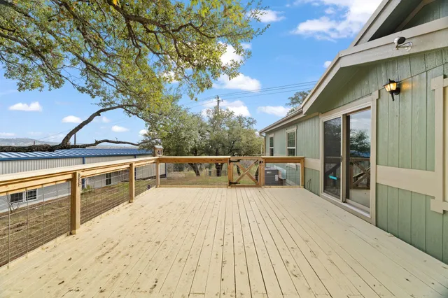 $439,000 | 102 Crestview, Kingsland, TX 78639