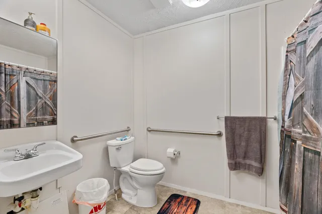 $439,000 | 102 Crestview, Kingsland, TX 78639