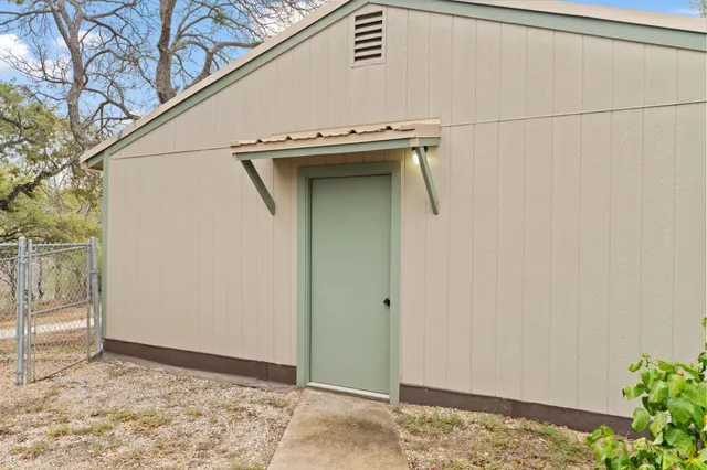 $439,000 | 102 Crestview, Kingsland, TX 78639