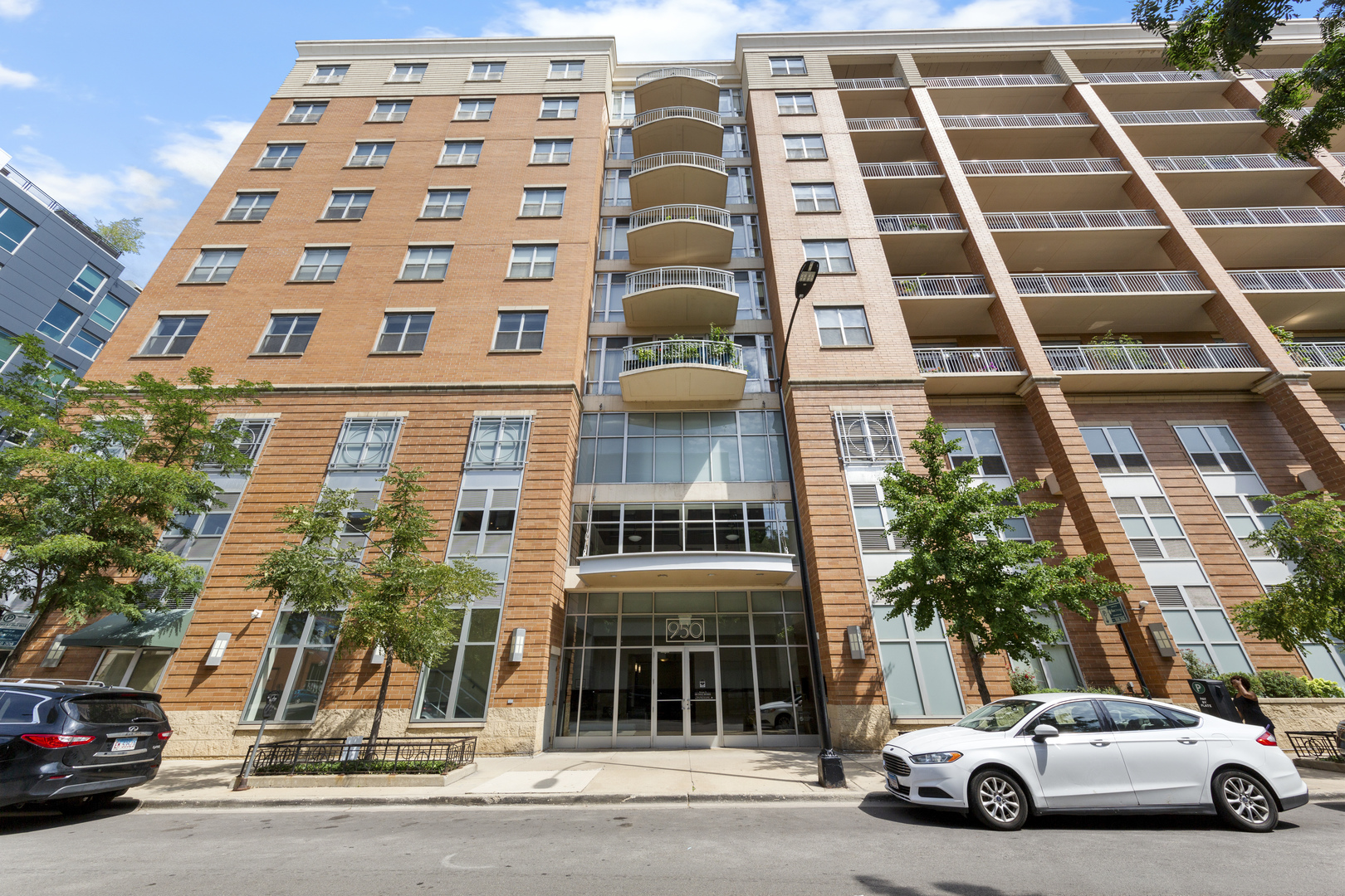 950 West Monroe Street, Unit 616 Chicago, IL 60607 - Photo 28 of 28 a view of a car parked in front of a building