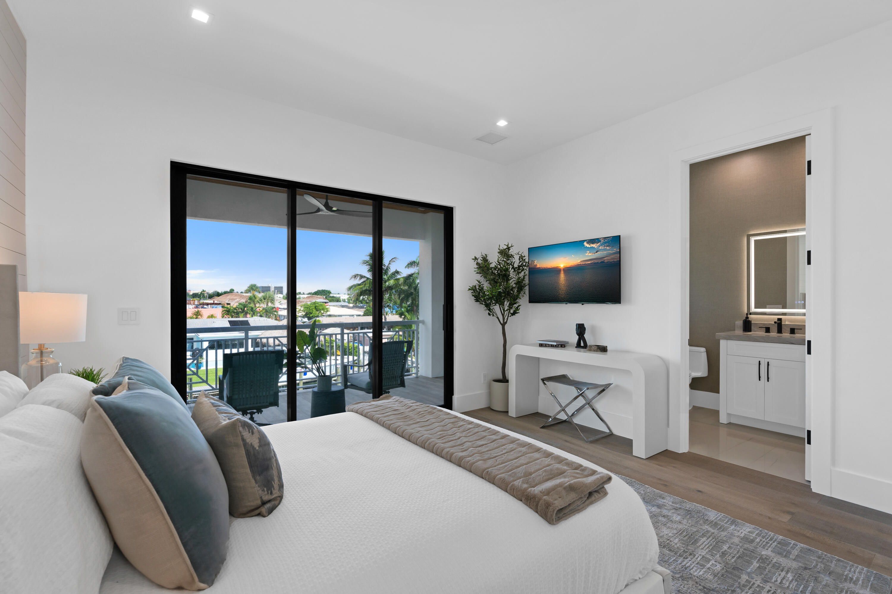 11360 Avery Road Palm Beach Gardens, FL 33410 - Photo 27 of 72 Second Floor Guest Bedroom