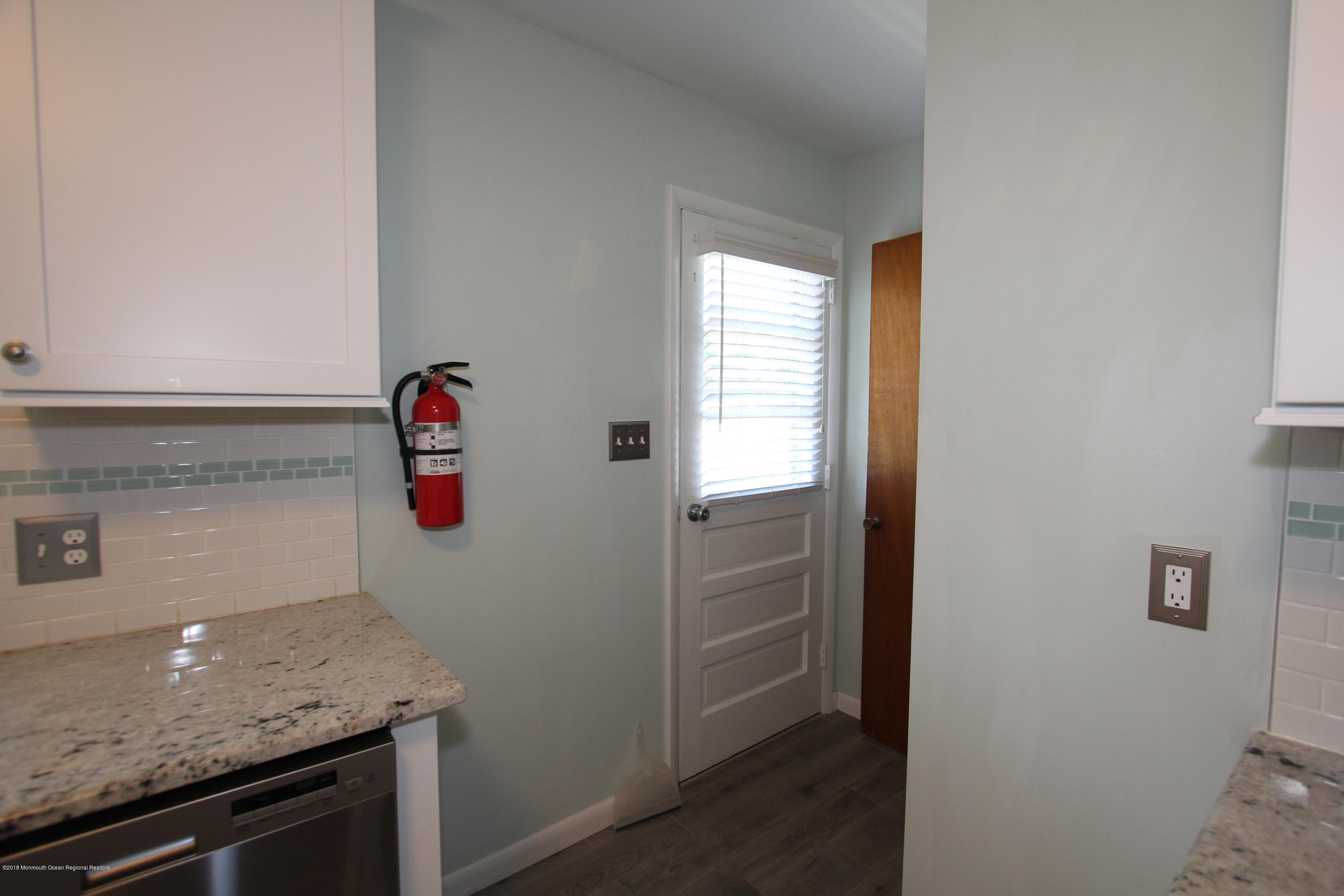 310 Robbins Road Neptune Township, NJ 07753 - Photo 5 of 18 310 robbins - 9