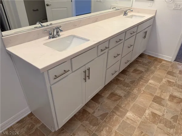 $2,995 | 7123 Moss Hl Avenue, Las Vegas, NV 89113