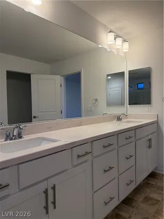 $2,995 | 7123 Moss Hl Avenue, Las Vegas, NV 89113