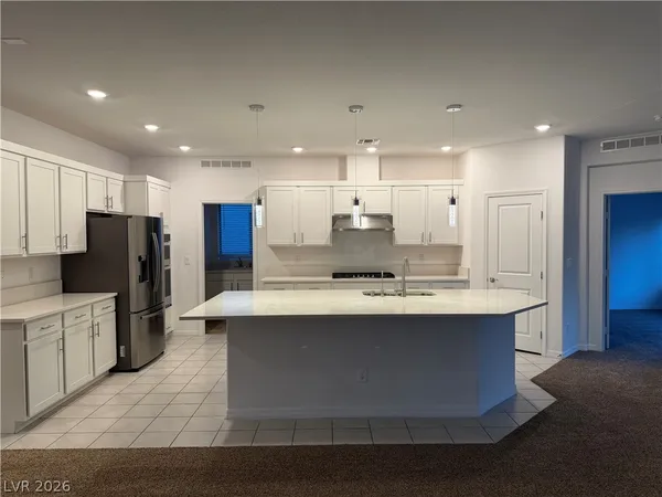 $2,995 | 7123 Moss Hl Avenue, Las Vegas, NV 89113
