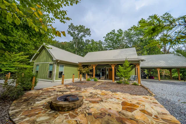 $629,900 | 90 Crook View Road, Menlo, GA 30731