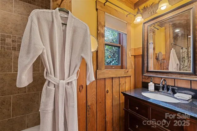 $425,000 | 12 Victoria Rose Lane, Waynesville, NC 28785