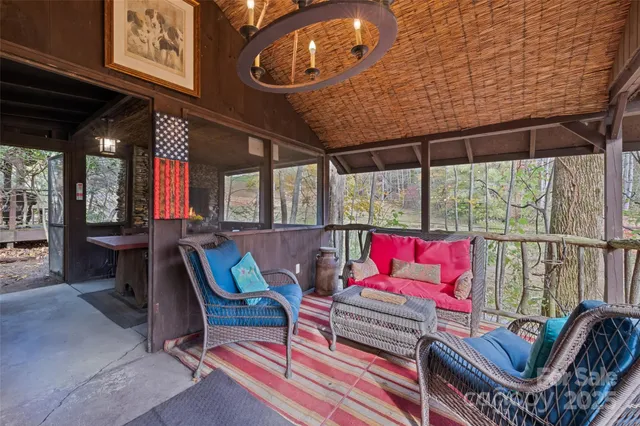 $425,000 | 12 Victoria Rose Lane, Waynesville, NC 28785