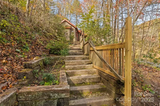 $425,000 | 12 Victoria Rose Lane, Waynesville, NC 28785