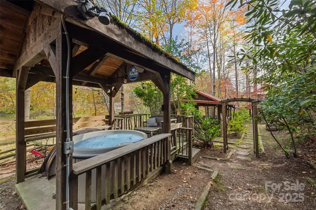 $425,000 | 12 Victoria Rose Lane, Waynesville, NC 28785