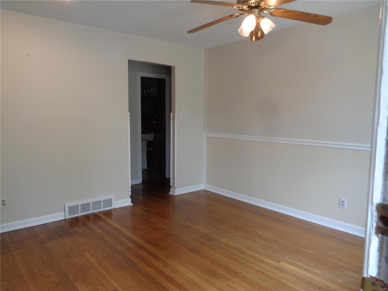2815 Arnold Road St. Louis, MO 63125 - Photo 7 of 33 Gallery Image 7