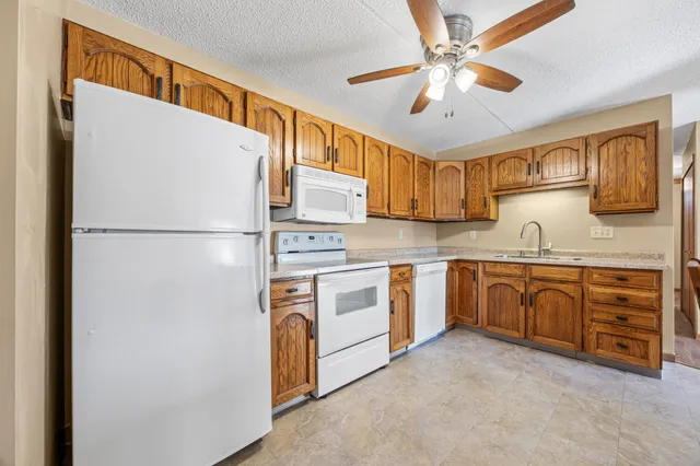 $175,000 | 2326 20th Avenue South, Unit 9, Fargo, ND 58103