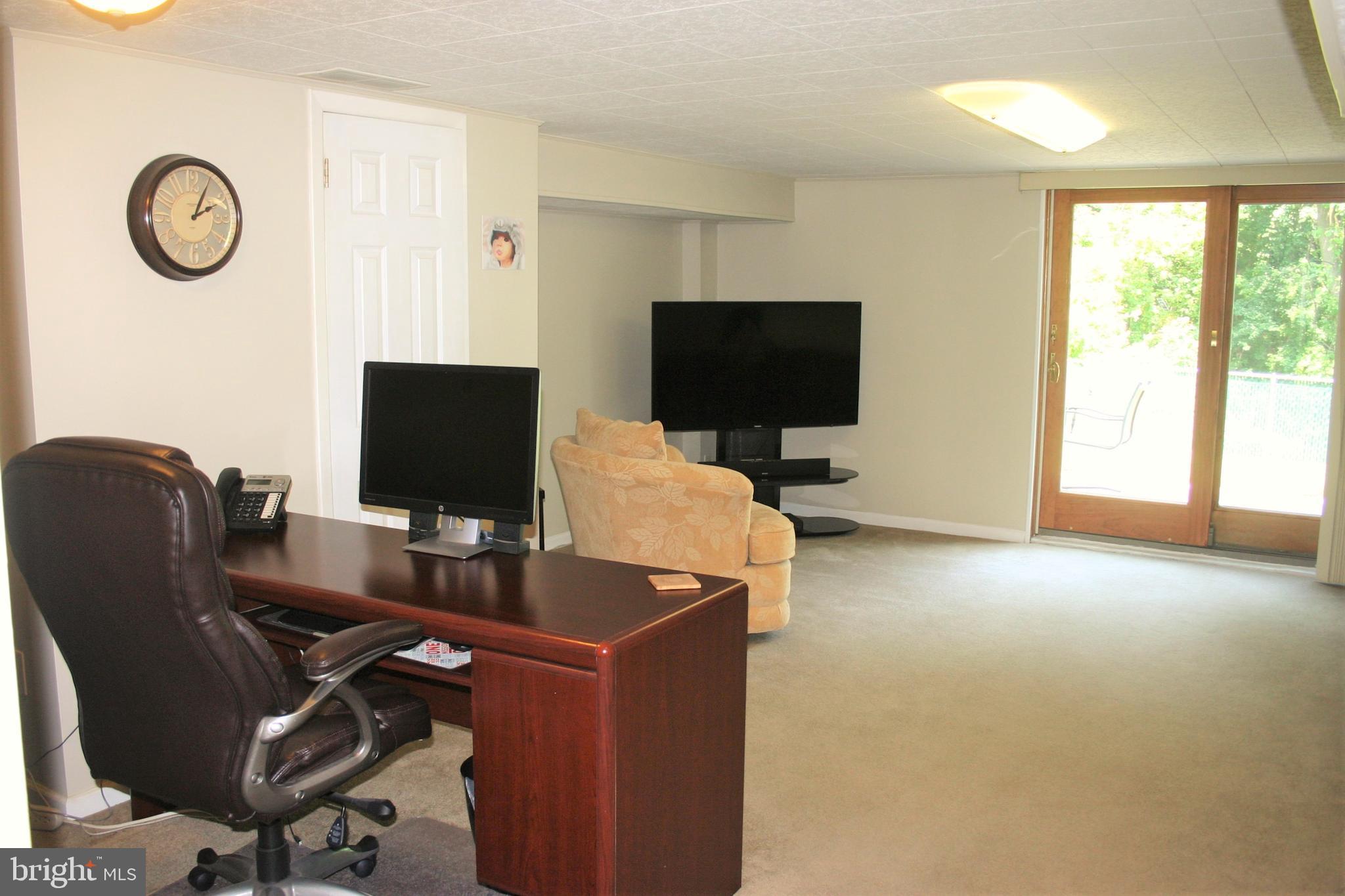 9179 Ryerson Road Philadelphia, PA 19114 - Photo 30 of 42 Family Room