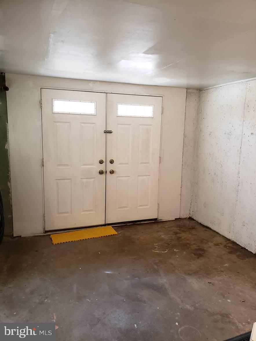 9179 Ryerson Road Philadelphia, PA 19114 - Photo 42 of 42 Garage