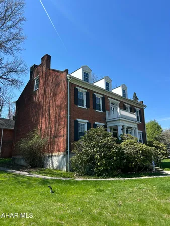 $450,000 | 316 Newry Street, Hollidaysburg, PA 16648
