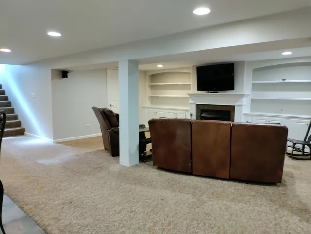 $410,000 | 9137 88th Avenue, Hickory Hills, IL 60457