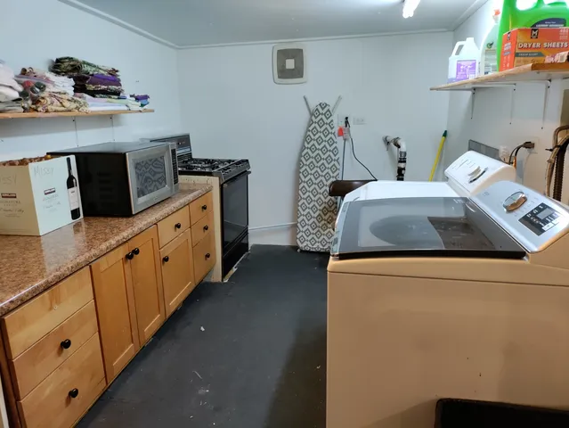 $410,000 | 9137 88th Avenue, Hickory Hills, IL 60457