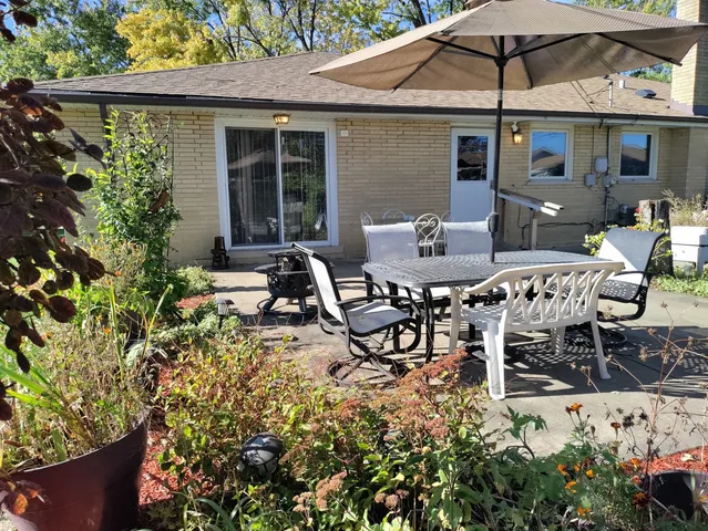 $410,000 | 9137 88th Avenue, Hickory Hills, IL 60457