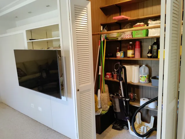 $410,000 | 9137 88th Avenue, Hickory Hills, IL 60457