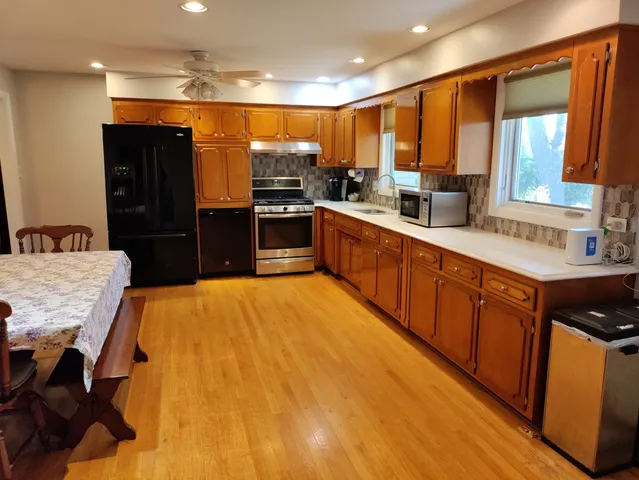 $410,000 | 9137 88th Avenue, Hickory Hills, IL 60457