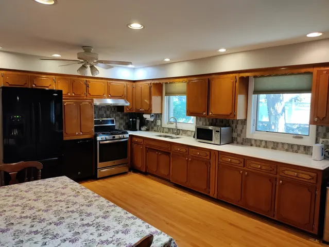 $410,000 | 9137 88th Avenue, Hickory Hills, IL 60457