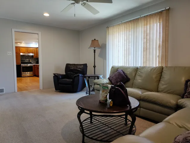 $410,000 | 9137 88th Avenue, Hickory Hills, IL 60457