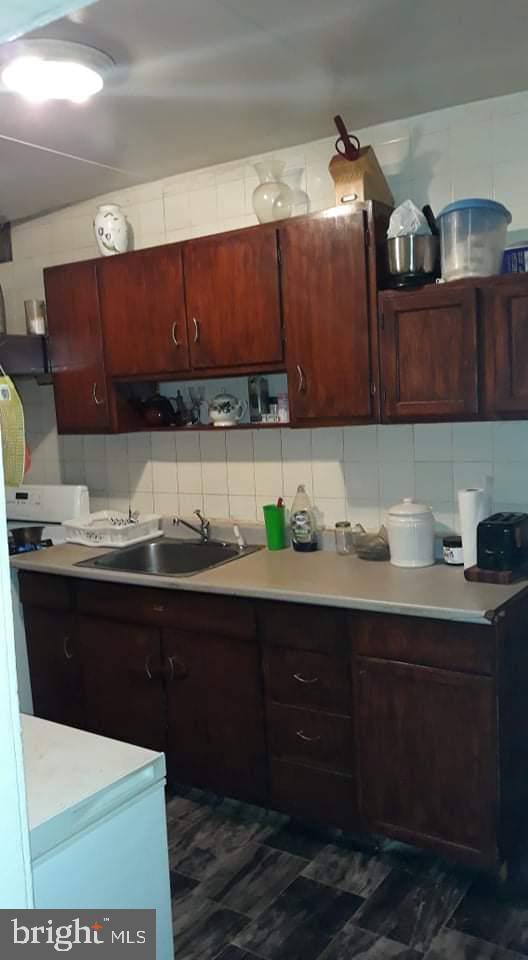 423 Delphine Street Philadelphia, PA 19120 - Photo 5 of 6