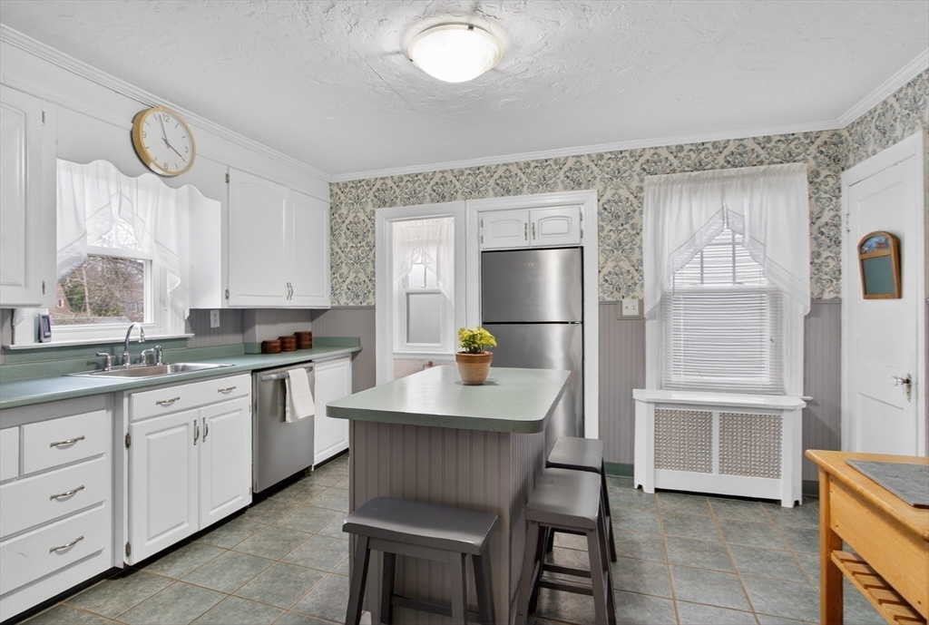 51 Brantwood Road Worcester, MA 01602 - Photo 8 of 21