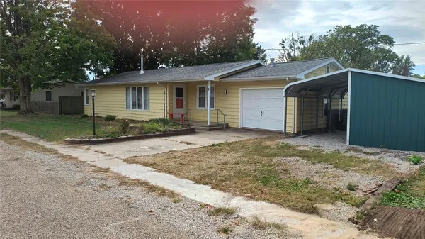 $145,000 | 9 Elm Drive, Bethany, IL 61914
