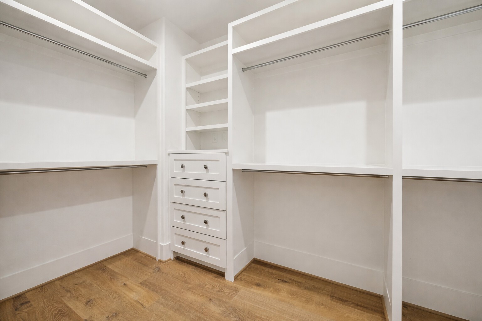3615 Durness Way Houston, TX 77025 - Photo 39 of 46 a view of an empty walk in closet