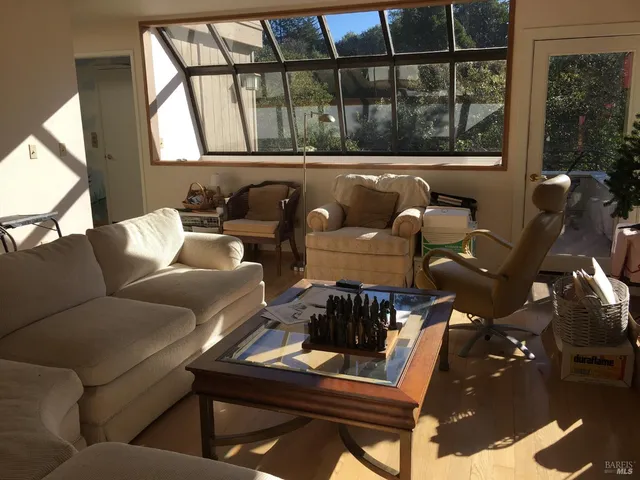 $1,975,000 | 19 Holly Avenue, Larkspur, CA 94939