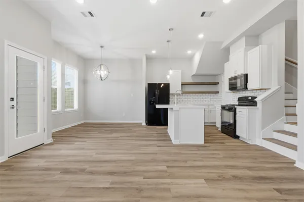 $2,675 | 9906 Clark Road, Houston, TX 77076