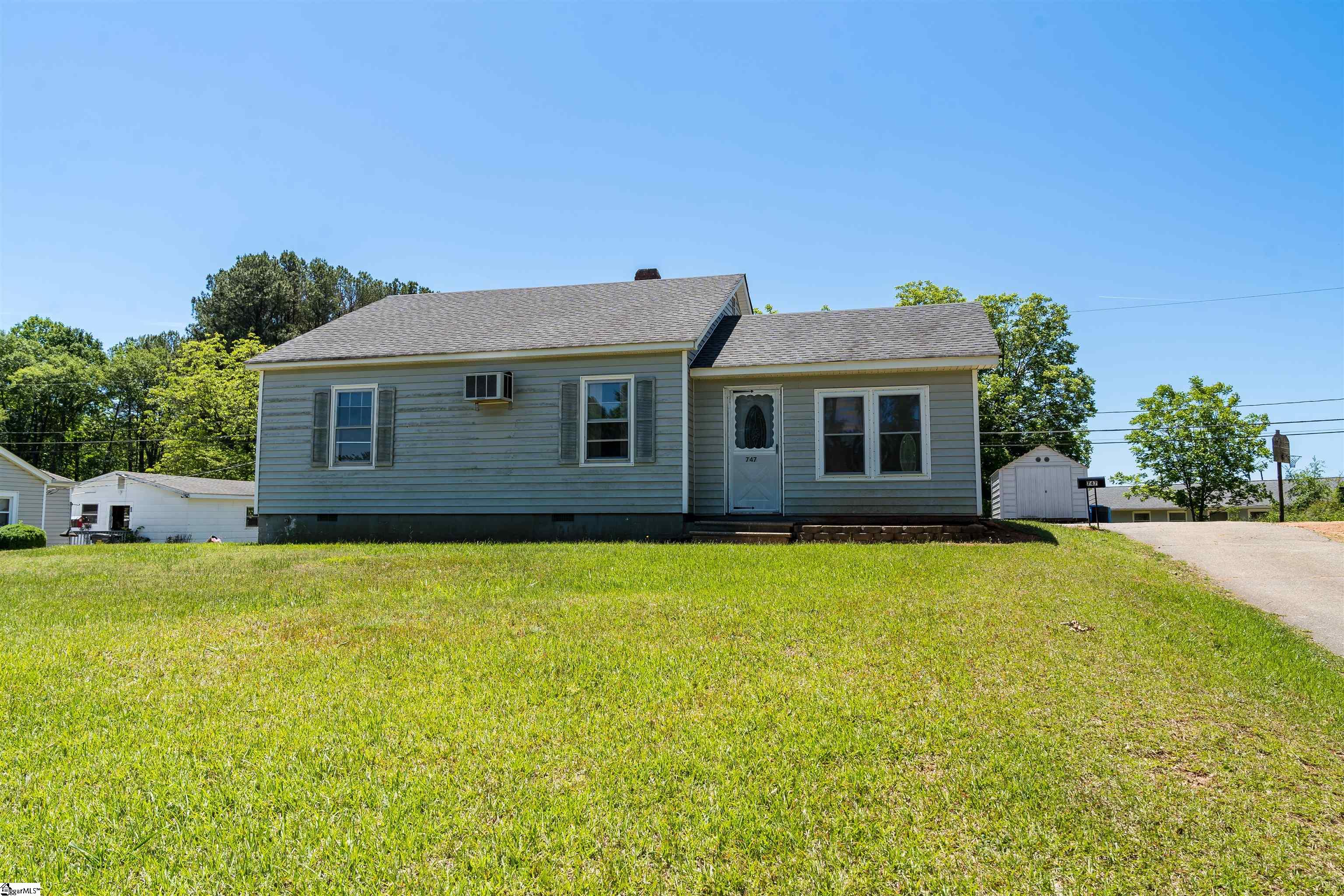 747 North Main Street Inman, SC 29349 - Photo 1 of 23