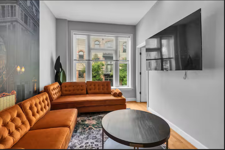 448 North Aberdeen Street, Unit 2 Chicago, IL 60642 - Photo 3 of 11