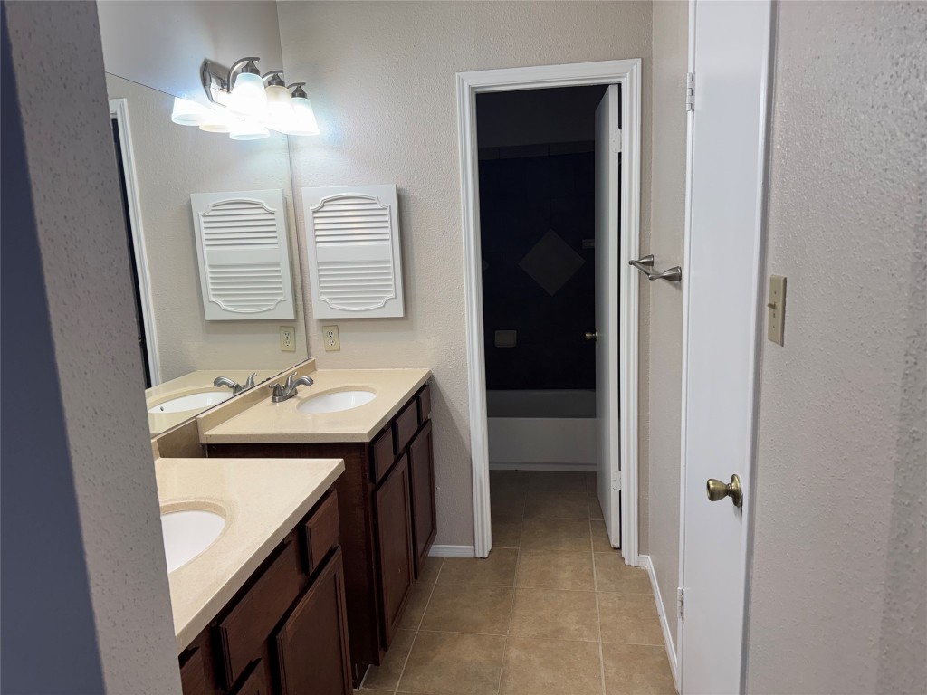 3600 Jeanetta Street Houston, TX 77063 - Photo 5 of 11