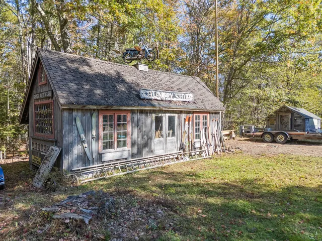 $1,200,000 | 96 Forest Haven, Boothbay, ME 04537