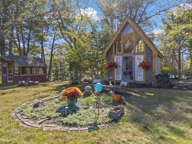 $1,200,000 | 96 Forest Haven, Boothbay, ME 04537